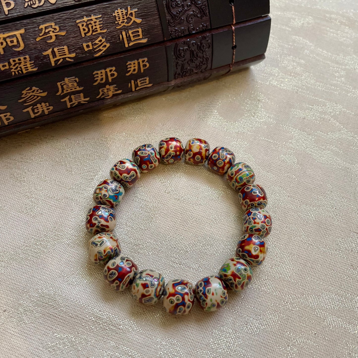 Daqi Beads Feng Shui Bracelet | Time is Gold | Sinology Studio
